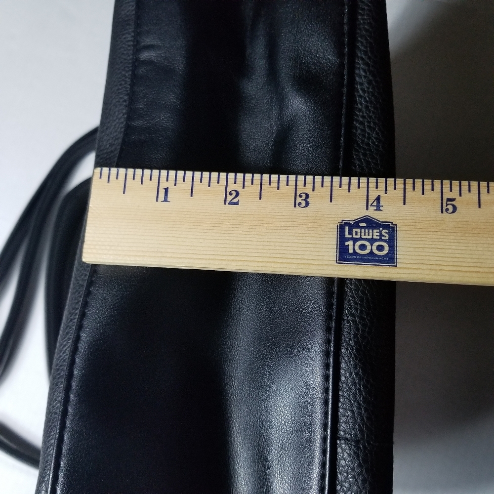 NWOT TIME AND TRU WOMEN'S BLACK PURSE - Picture 8 of 13